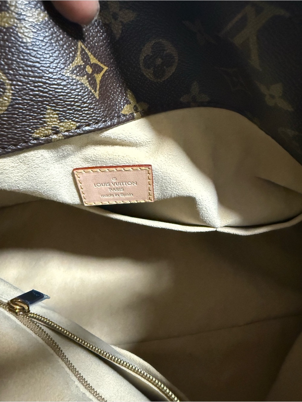 LOUIS VUITTON Artsy MM Monogram Canvas Hobo Shoulder Bag Brown - Picture 5 of 9